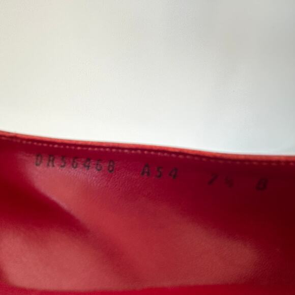 Salvatore Ferragamo Burgundy Red Croc Embossed Leather Heel Pumps Size 7.5 B - Picture 6 of 13